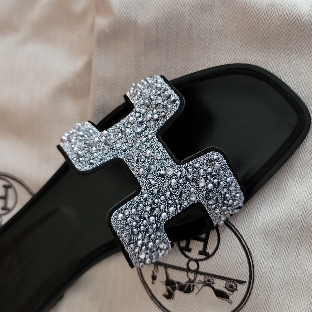 Hermes Oran Sandal with Crystals size 40eu/ 10US Limited Edition Black Leather - Picture 6 of 17